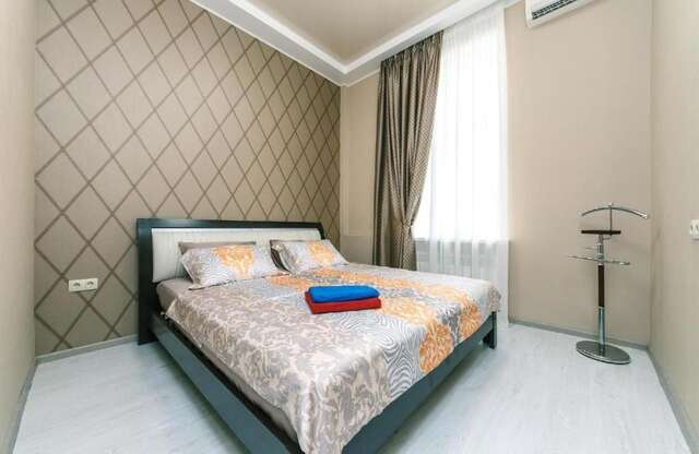 Апартаменты Hotrent Apartments Kreschatik Area Киев-12