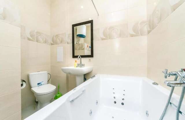 Апартаменты Hotrent Apartments Kreschatik Area Киев-14